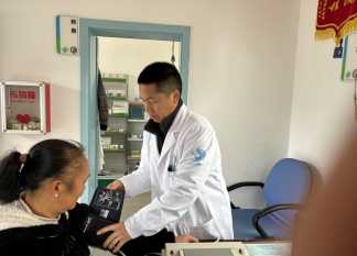 乌当区 健康敲门行动“敲”出暖心“医”靠