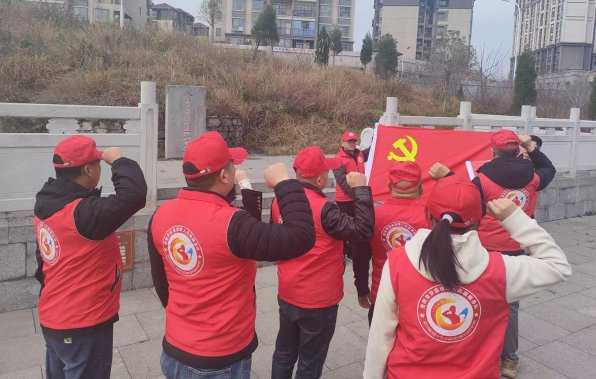 弘扬雷锋精神  缅怀革命先烈