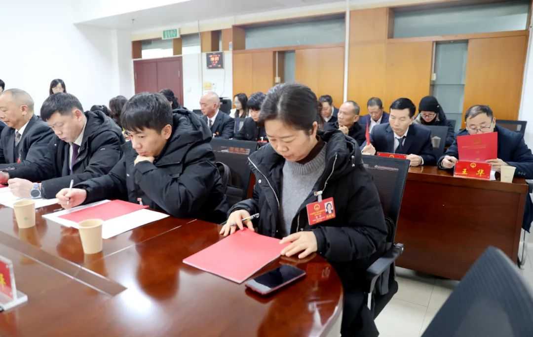 从“为民作主”到“由民作主”的乌当实践 乌当区首次开展民生实事项目人大代表票决工作