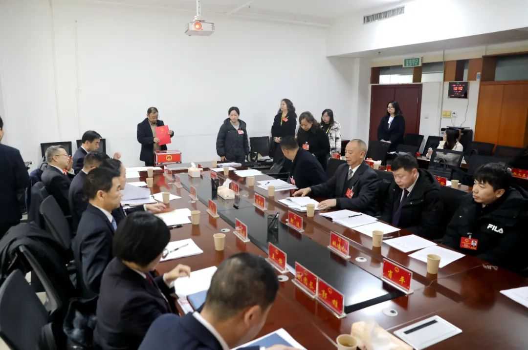 从“为民作主”到“由民作主”的乌当实践 乌当区首次开展民生实事项目人大代表票决工作