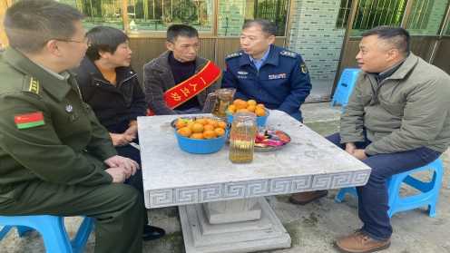 立功送喜报 拥军暖人心 ——乌当区开展为荣立三等功现役军人家庭送喜报活动
