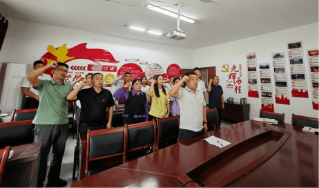百年初心润童心·拥军崇军促振兴——乌当区退役军人事务局联合贵阳富民村镇银行开展主题党日活动