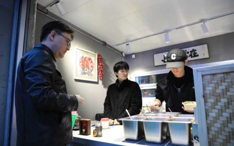 职场人专属“松弛感”来了 观山湖区“栖巷”街区亮相