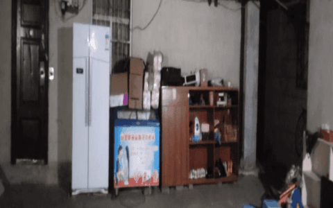 关于查找白云区云峰大道3号东方广场BC栋与尖山路（规划图标记为健康路）路基交界处地下部分疑似违法建筑建设当事人的公告