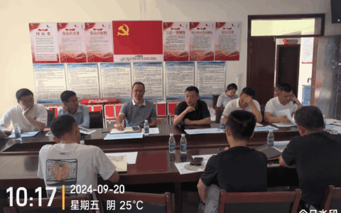 贵阳市观山湖区自然资源局就百花湖镇宅基地“选址难”问题带案下访到萝卜村组织相关部门及村委会进行宅基地集中建设点详细规划布局及分配机制座谈