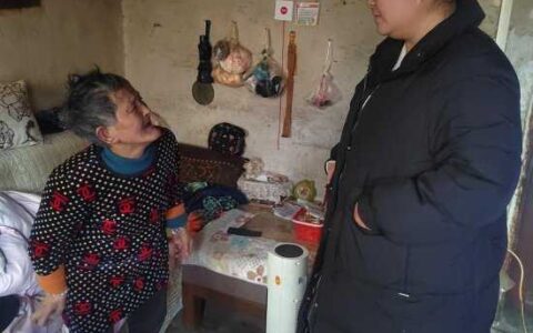 敲门入户送平安  消防宣传“零距离”