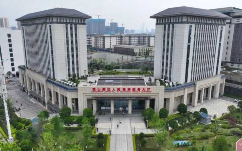 透过“窗口”看变化 观山湖区政务改革“换位思考”更暖心