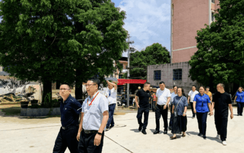 爱心助考  护梦启航