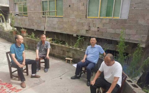 包保帮扶“一对一”　入户走访暖人心　－－观山湖区自然资源局开展精准扶贫走访活动　解决贫困户实际问题