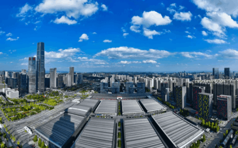 贵州会展看贵阳，贵阳会展看……观山湖区：以展为媒 促产兴城