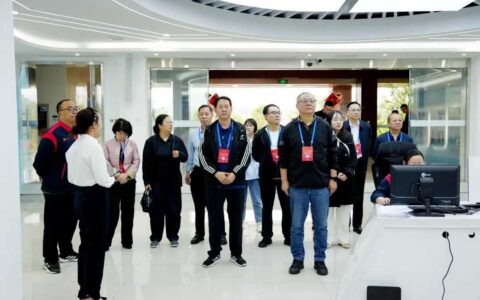 清镇市人大常委会调研科技创新平台建设情况