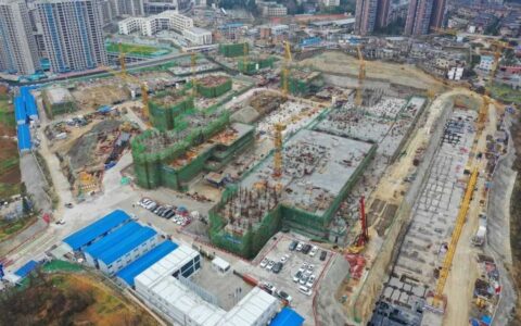 观山湖区建筑工地复工忙