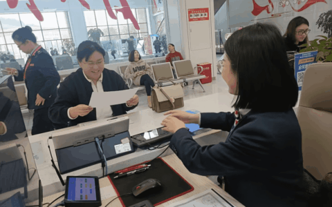 观山湖区:人社服务“一件事一次办”提升群众办事满意度