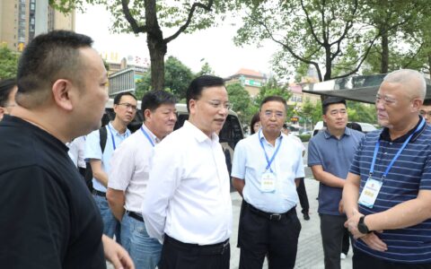 贵阳市政协主席会议视察我市交通治堵工作情况