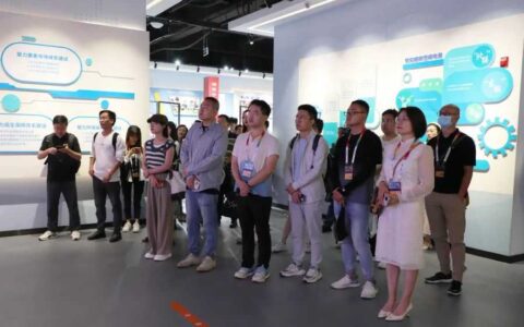 “美如观山 E起黔行” 网络达人齐聚观山湖感受发展新貌