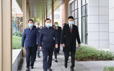 市政协追踪视察“打好垃圾分类攻坚战”情况 石邦林率队