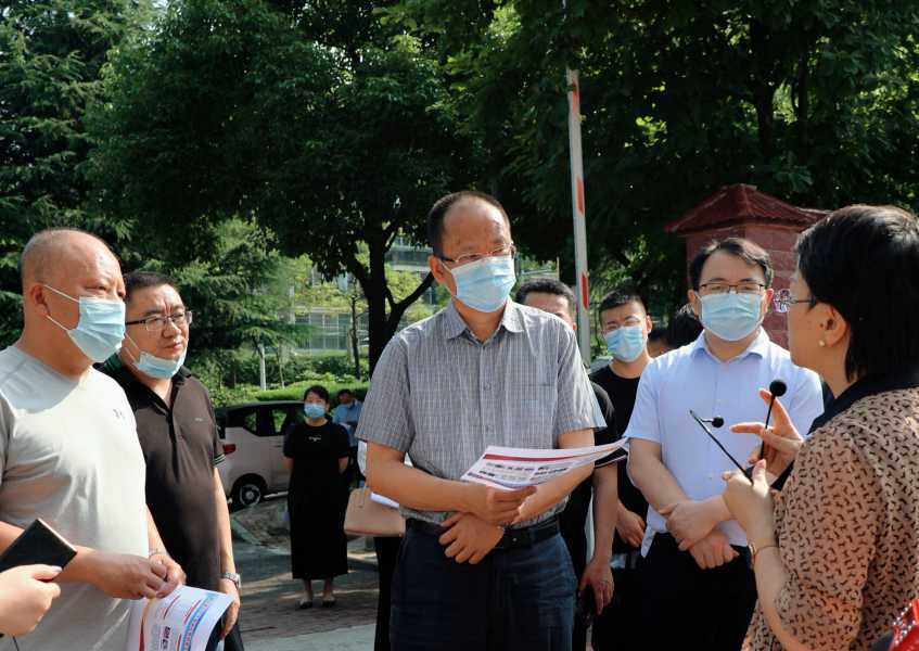 观山湖区人大常委会检查全区贯彻执行《贵州省养老服务条例》情况