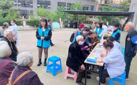 清镇市115社区为65岁以上老年人免费体检