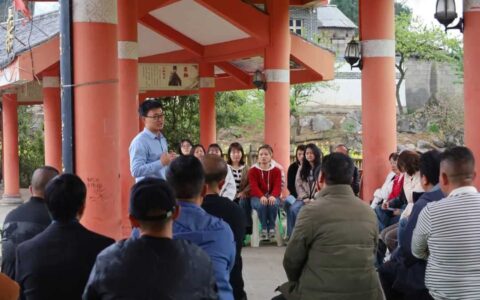让党的声音入心田 ！省委宣讲团“坝坝会”走进小坡村