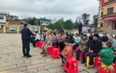 清镇：军地携手推进爱国主义教育进乡村