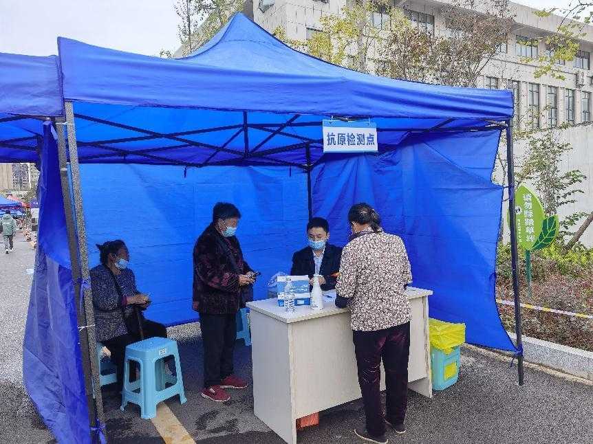 清镇市政务服务中心关心关爱特殊群体 开通优先政务服务
