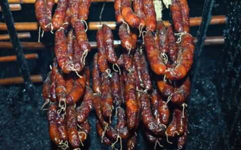 清镇：“腊味”飘香生产忙