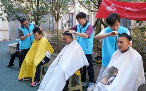 清镇市：“三新”志愿服务温暖新业态就业群体