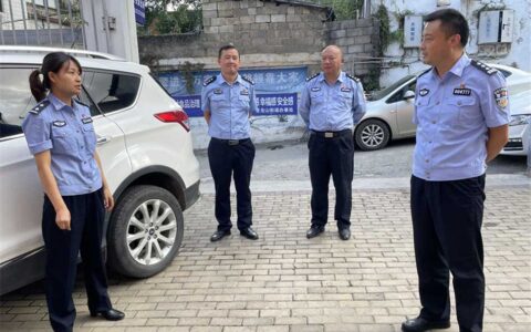 吴器宇政委到城区三所检查指导非国标电动车上牌工作