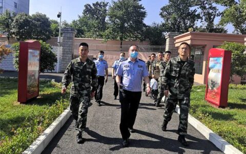 局党委委员周龙同志到武警中队开展慰问