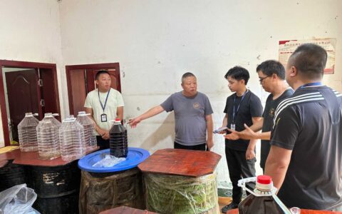 清镇市王庄乡：对榨油小作坊开展“回头看” 守护群众“舌尖安全