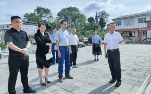 清镇市开展民族团结进步创建“九进”示范点现场观摩活动