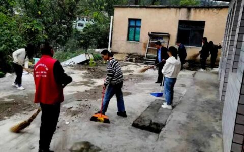 清镇市：“一中心一张网十联户”服务群众“零距离”