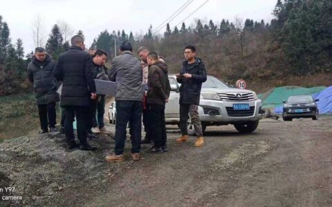 流长苗族乡新修公路让集镇不通高速即将成为历史