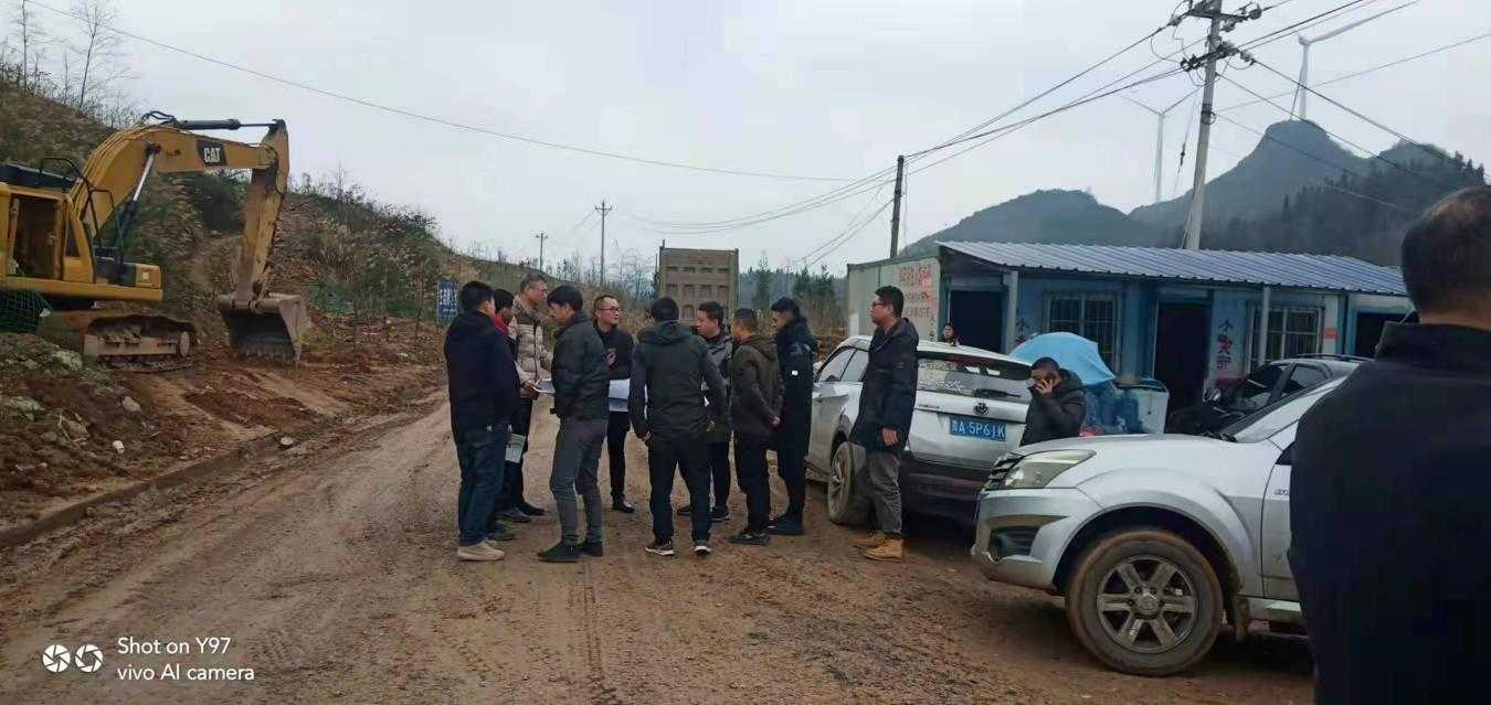 流长苗族乡新修公路让集镇不通高速即将成为历史