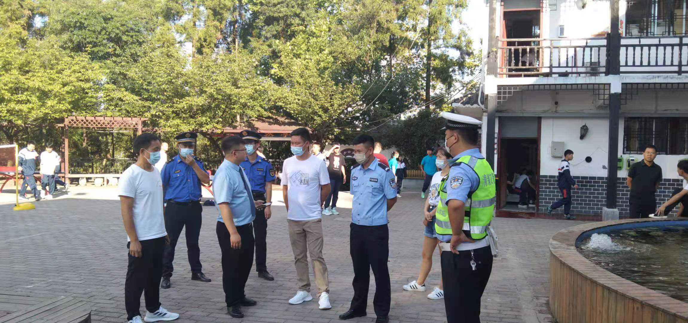 红枫湖镇开展校园及周边环境综合整治活动