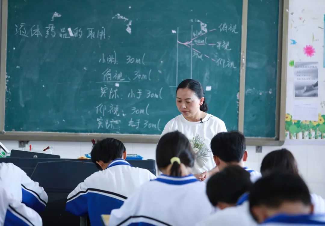 【教师节·师者风范】清镇市犁倭中学罗国琴：26载做好学生心中的“小罗老师”