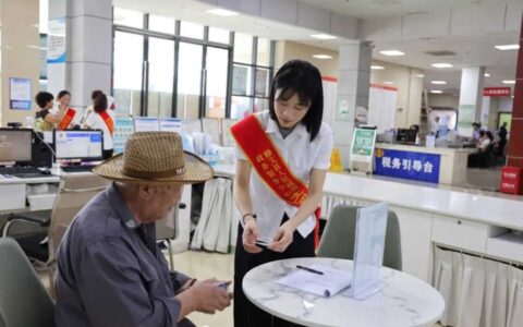 修文：政务服务升温 群众办事提速