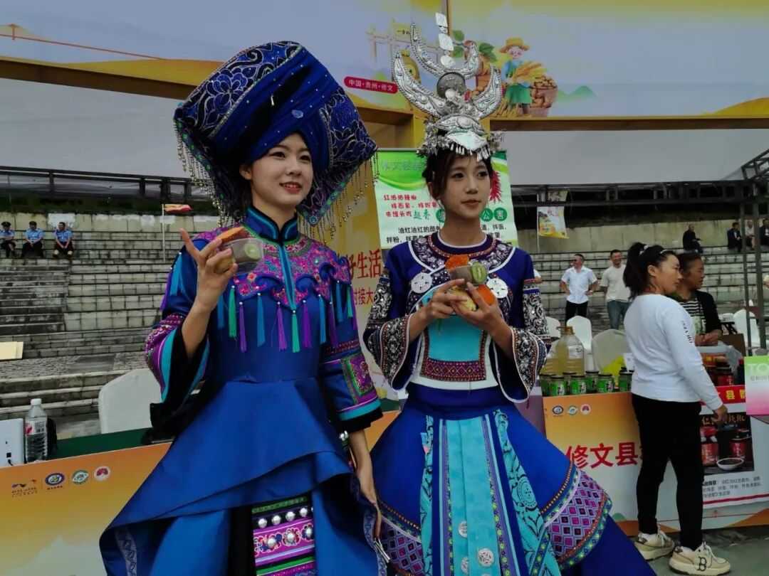 2.3.jpg 线上线下同频共振 修文猕猴桃产销对接大会成果丰硕