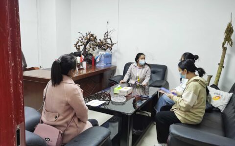 县医保局：宣传惠企政策 助力企业发展