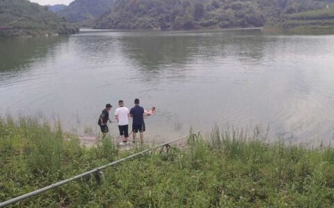 修文县谷堡镇开展防溺水应急演练