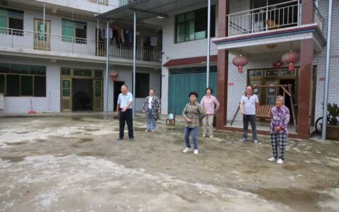修文县折溪村：备足“清凉套餐” 迎接八方来客