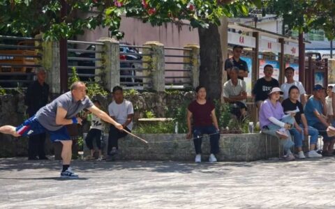 修文县大石布依族乡：少数民族传统体育比赛燃爆夏日