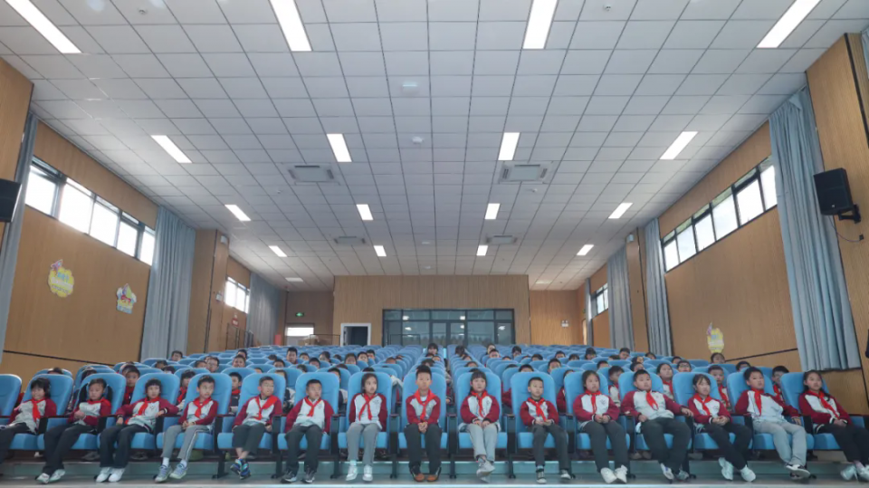 〔简介〕贵阳市云岩区为明小学公办部